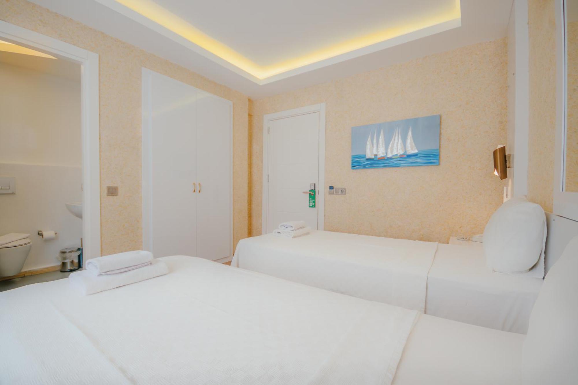 No37 Hotel 3*